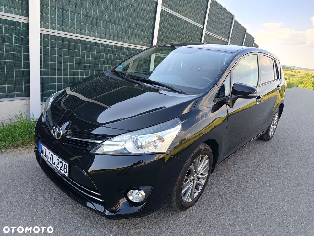 Toyota Verso 1.6 Premium - 8