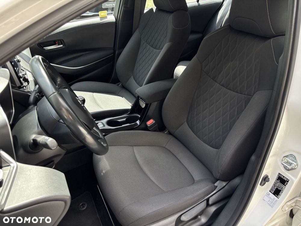 Toyota Corolla - 33