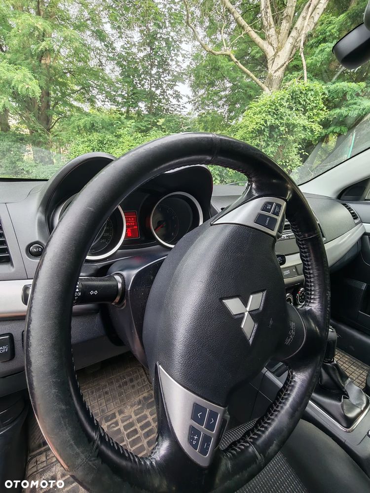 Mitsubishi Lancer 1.8 Invite - 11