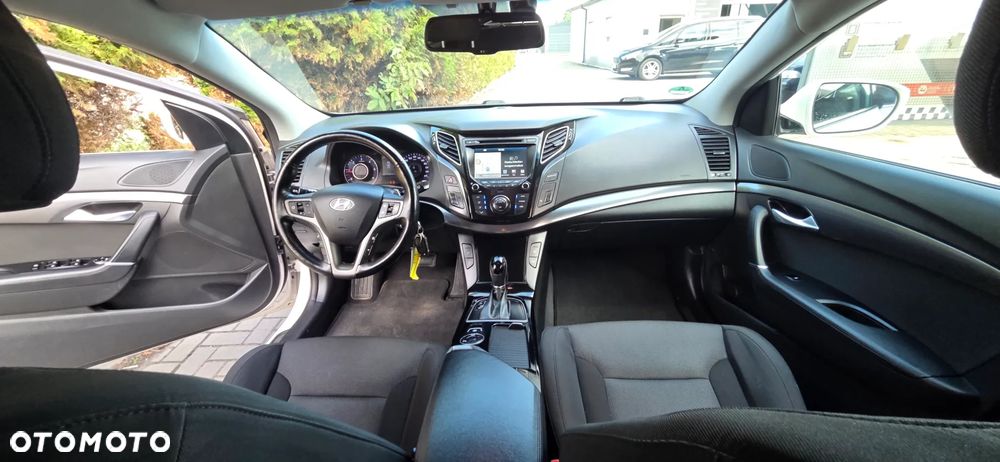 Hyundai i40 Kombi 1.7 CRDi DCT Premium - 37