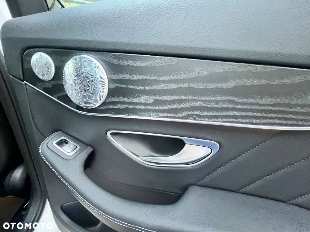 Mercedes-Benz Klasa C 200 9G-TRONIC - 33