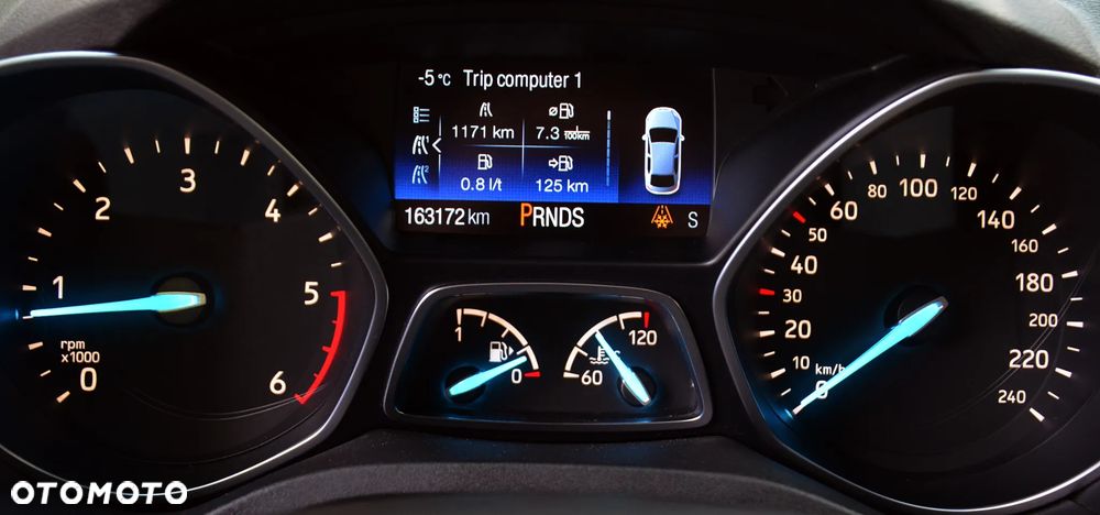 Ford Kuga 2.0 TDCi FWD ST-Line - 14