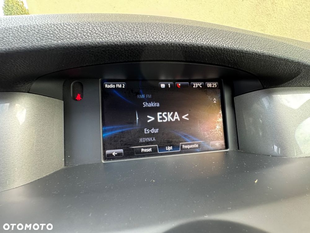 Renault Laguna dCi 110 FAP EDC Bose Edition - 13