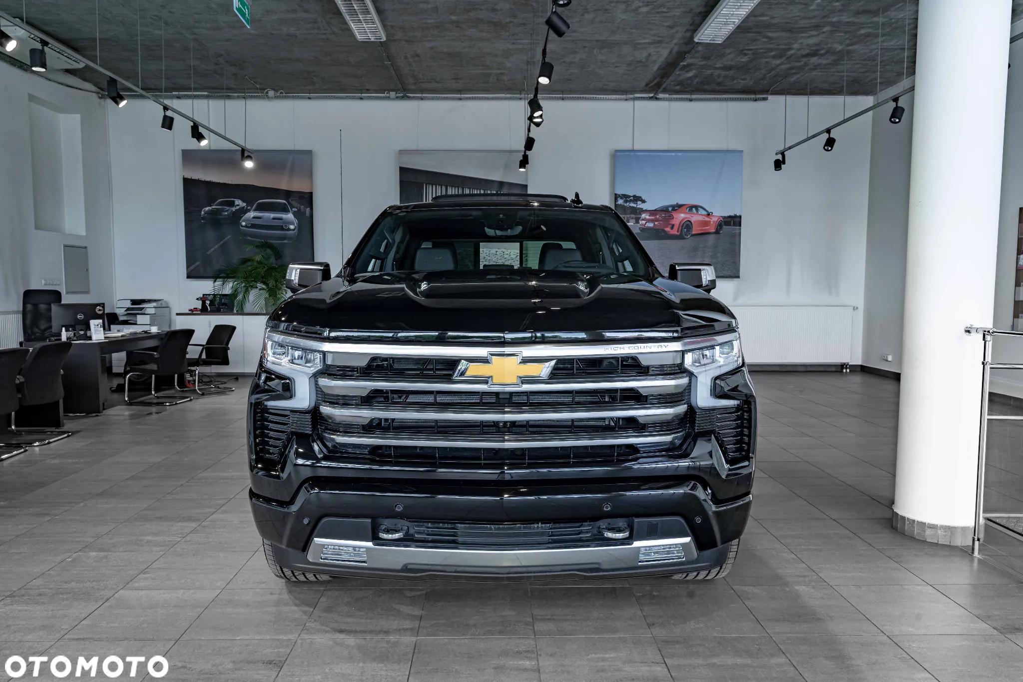 Chevrolet Silverado - 10