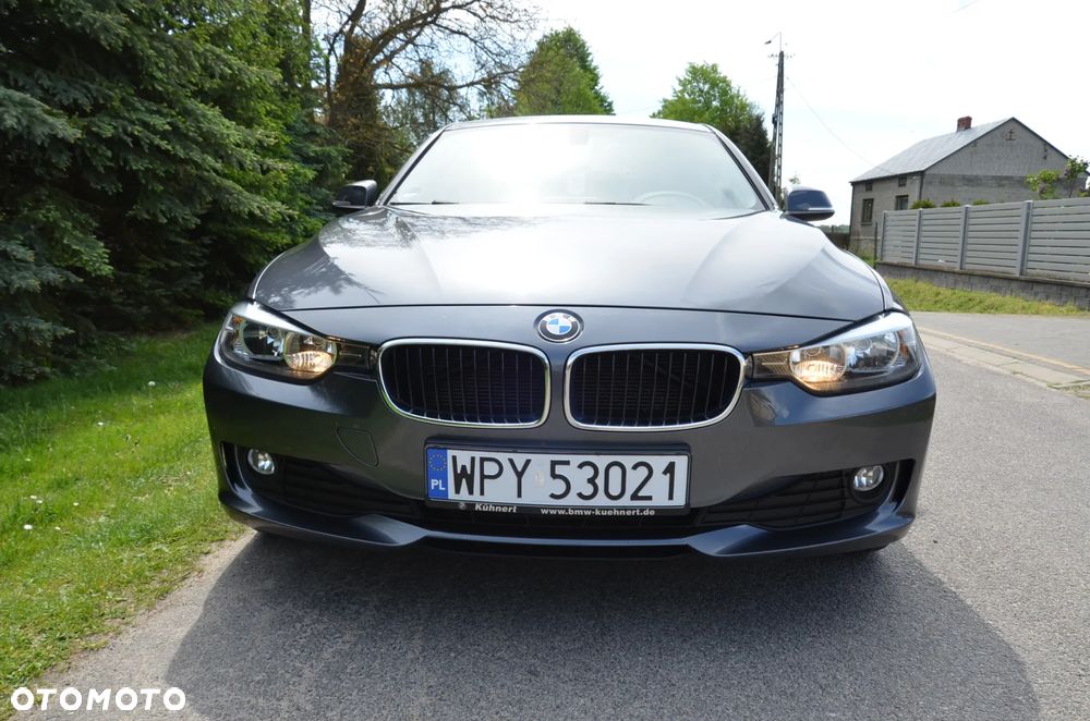 BMW Seria 3 318d Blue Performance Sport Line - 13