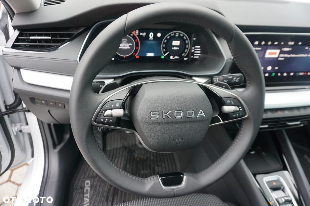 Skoda Octavia 2.0 TDI Edition 130 Selection DSG - 9