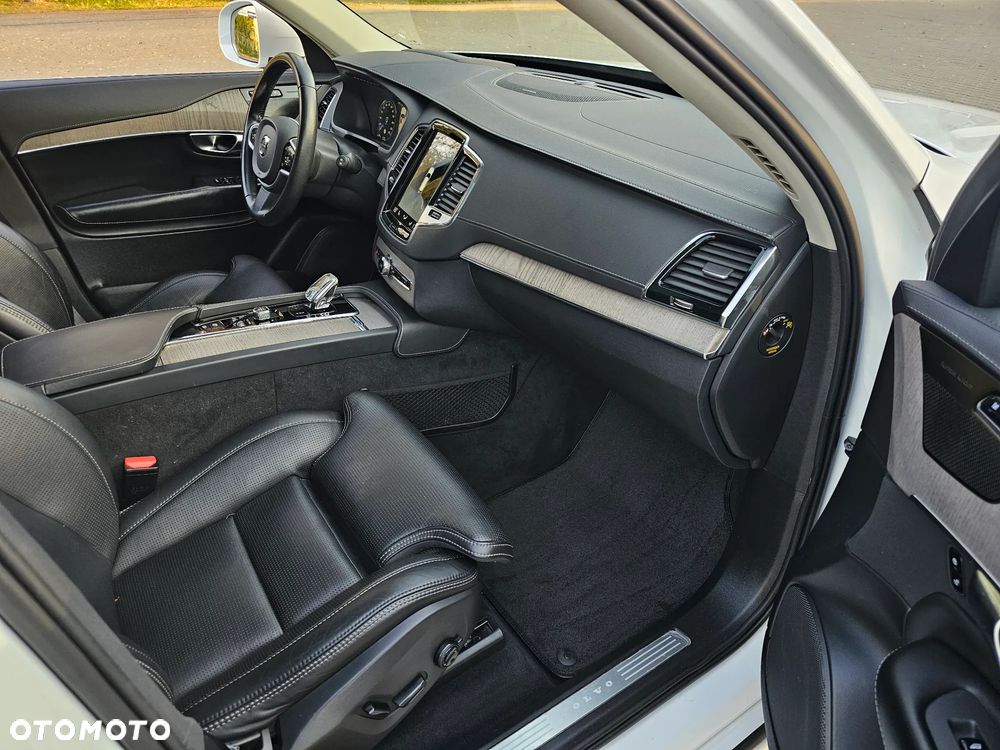 Volvo XC 90 - 20