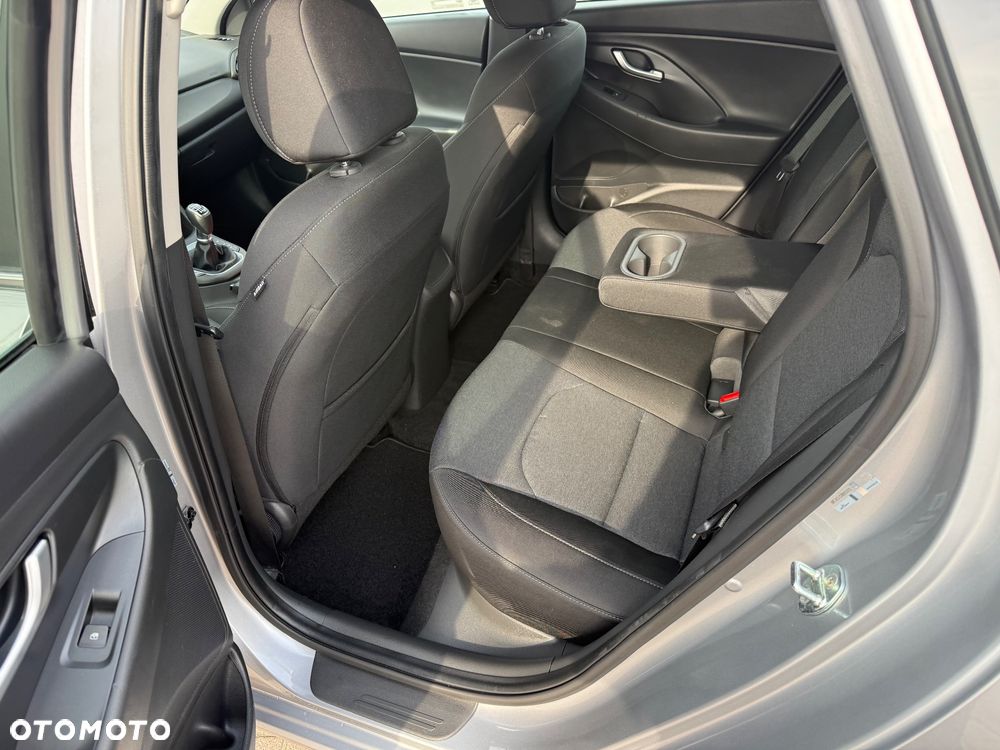 Hyundai i30 1.5 T-GDI 48V-Hybrid Advantage - 15