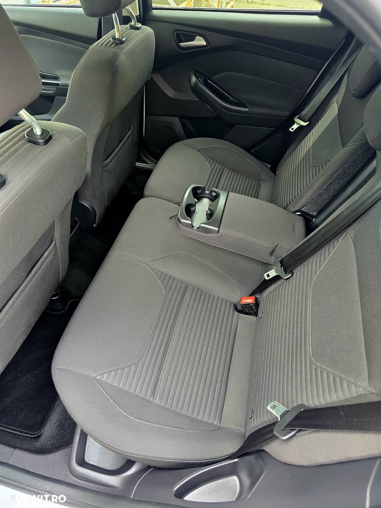 Ford Focus - 17