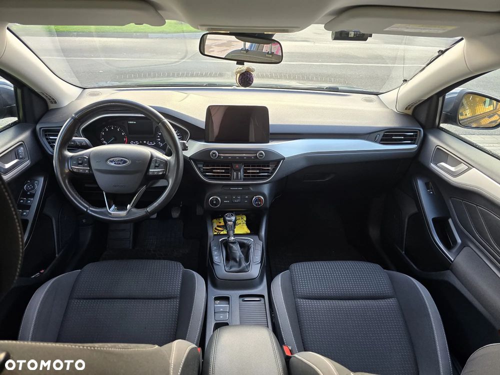 Ford Focus 1.0 EcoBoost Active - 19