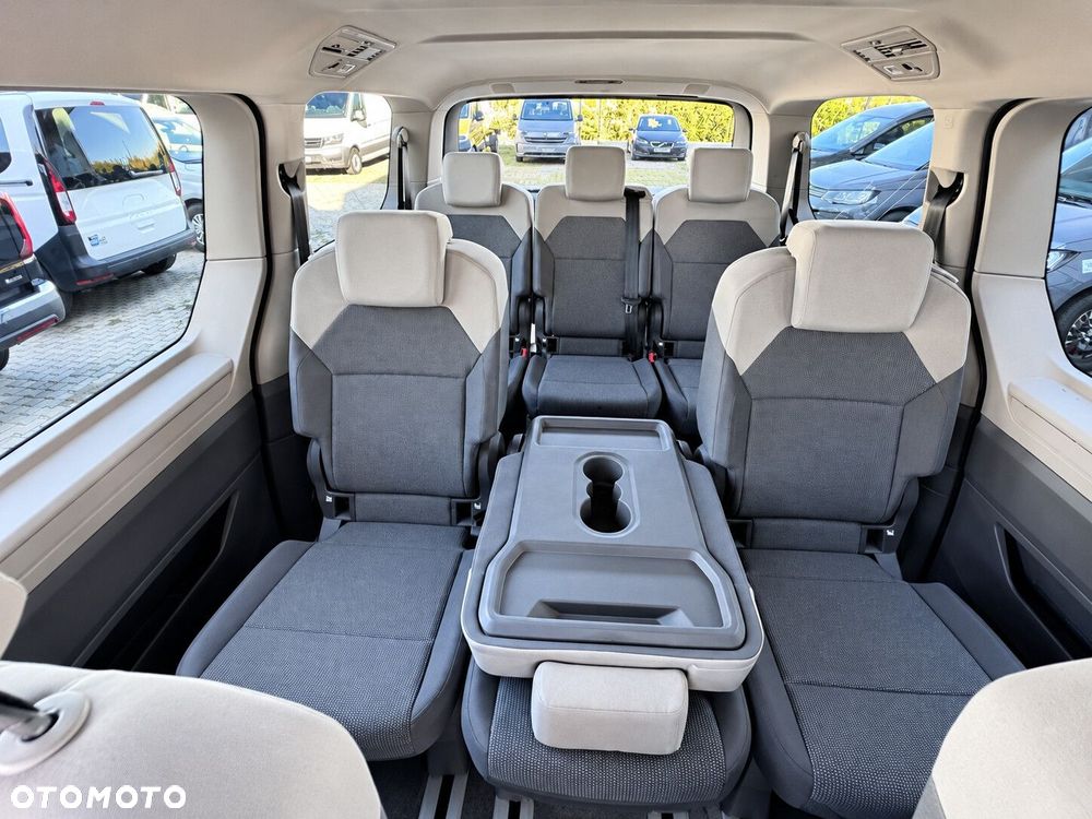 Volkswagen Multivan - 15