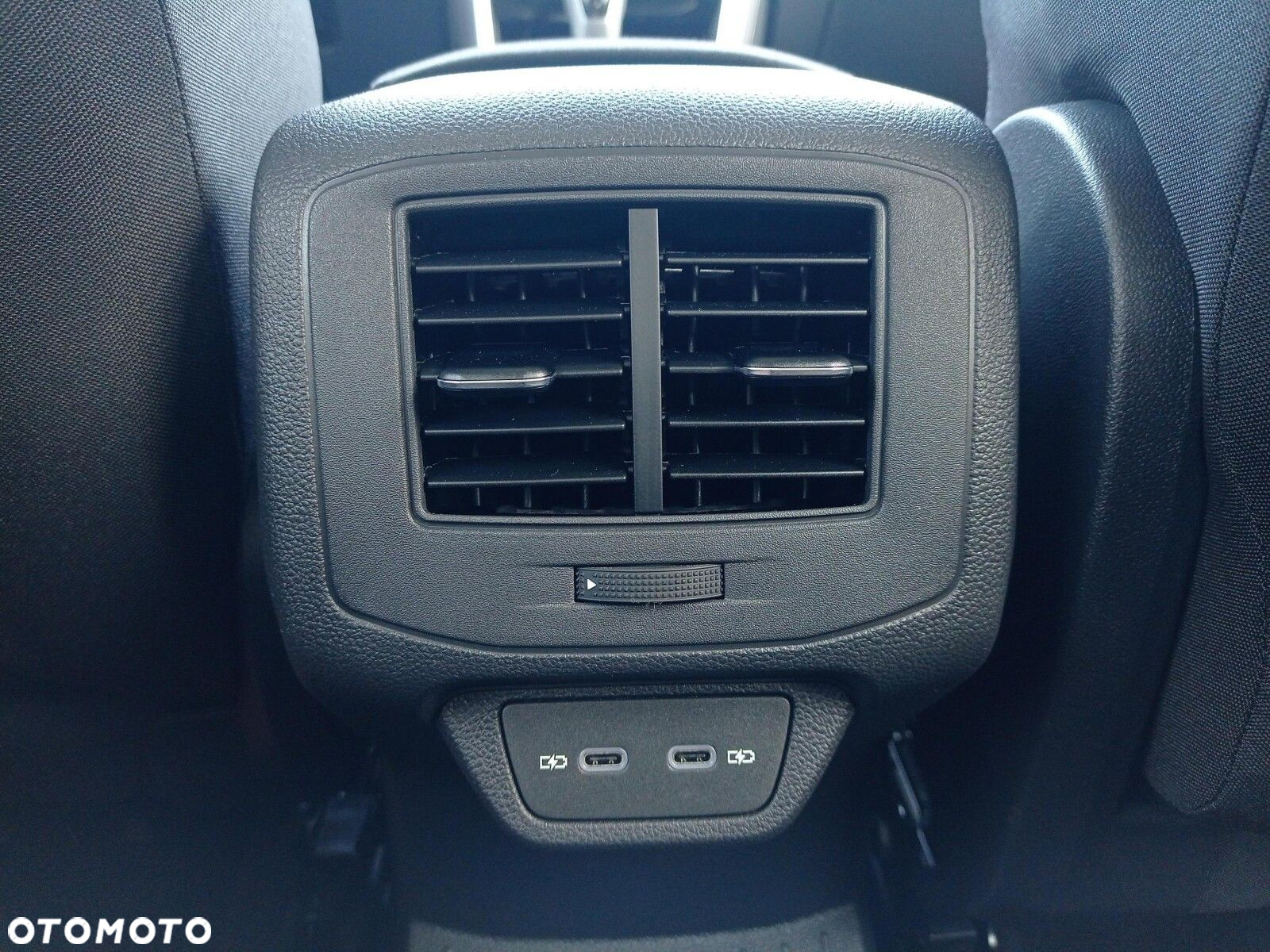 Volkswagen T-Roc - 40
