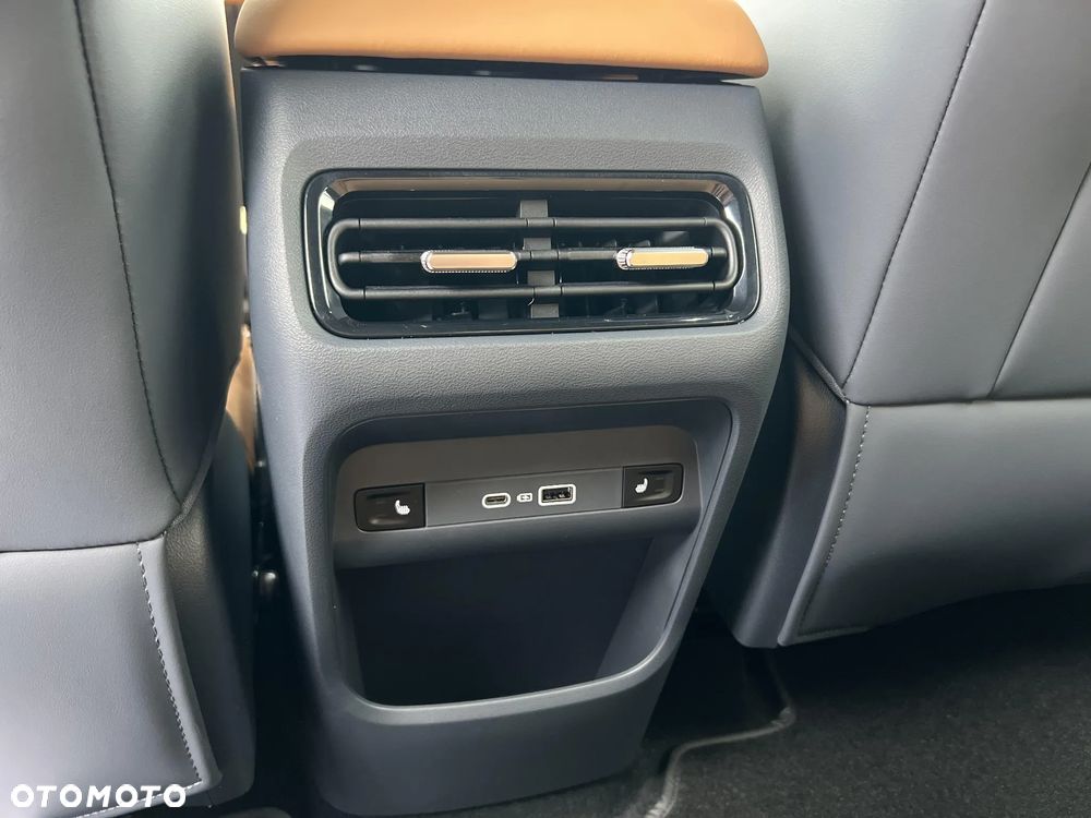 Geely Starray EM-i 1.5 PHEV Max - 14