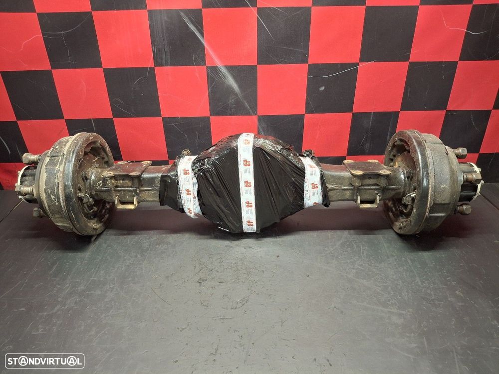 Baínha Do Eixo Traseiro  Mitsubishi Canter (Fe5, Fe6) 6.Generation - 1