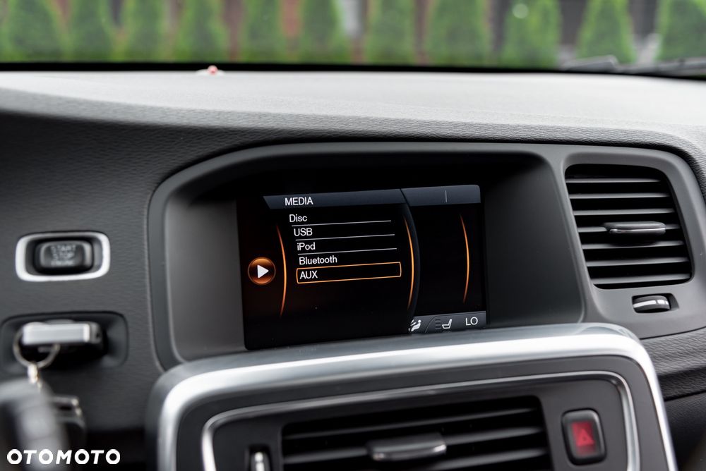 Volvo V60 T6 AWD Geartronic Summum - 33