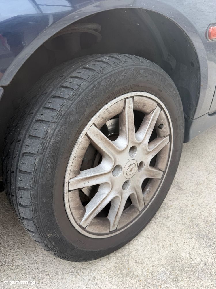 Renault Mégane Classic 1.4 16V RXE - 6
