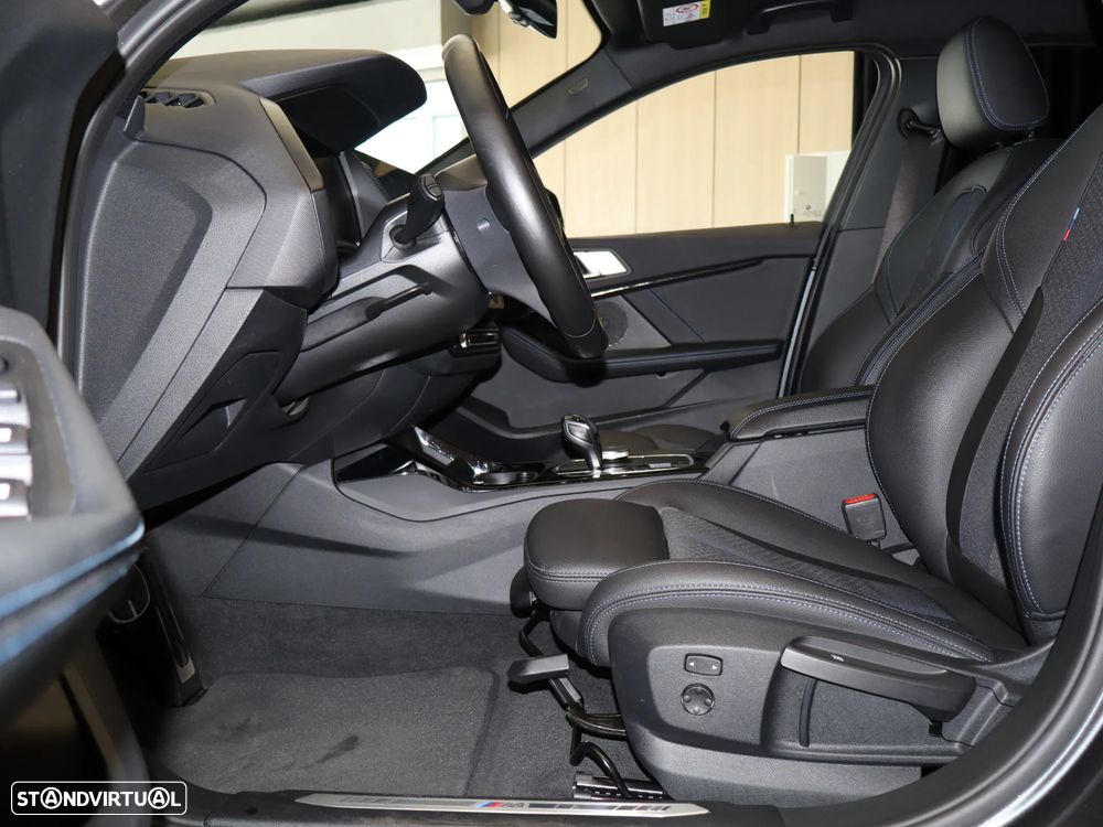 BMW 118 i Aut. M Sport - 22