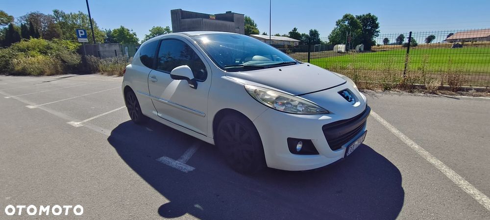 Peugeot 207 1.4 HDi Presence - 4