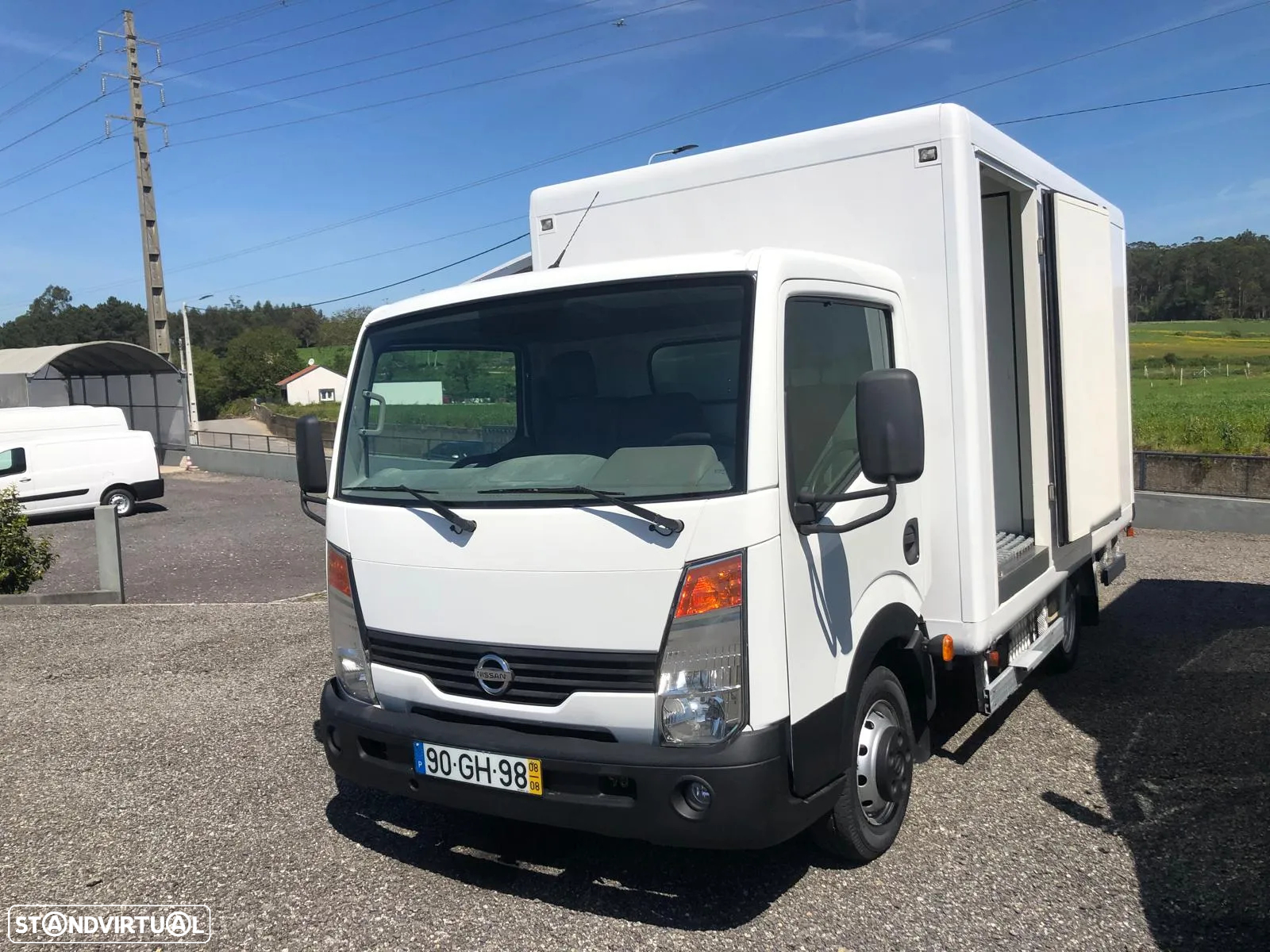 Nissan Cabstar Grill - 3