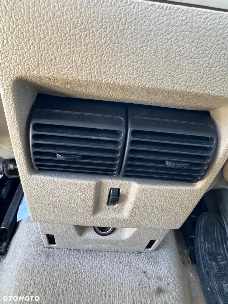 Ford Explorer - 4