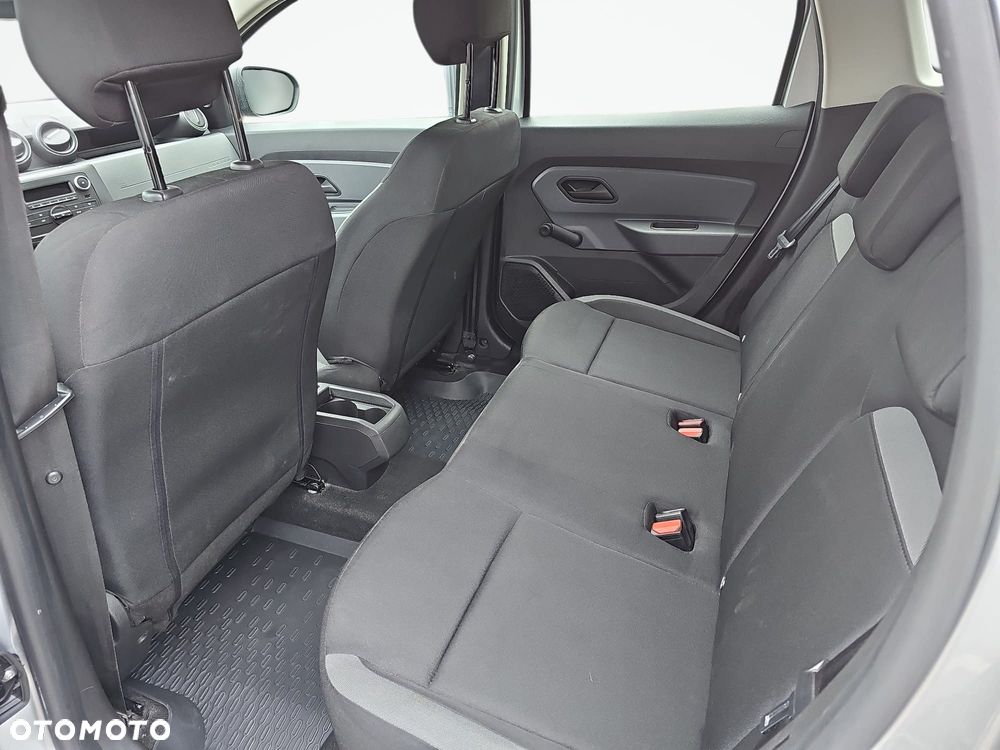 Dacia Duster 1.6 SCe Essential - 10