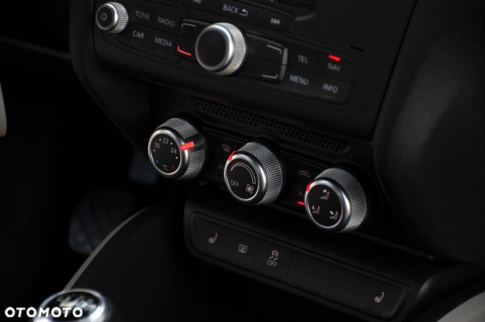 Audi A1 Sportback 1.6 TDI S line edition m S line Sportpaket - 23