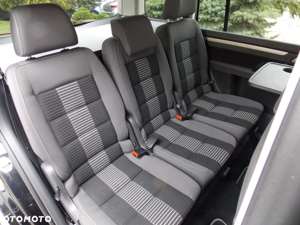 Volkswagen Touran 1.9 TDI DSG United - 12