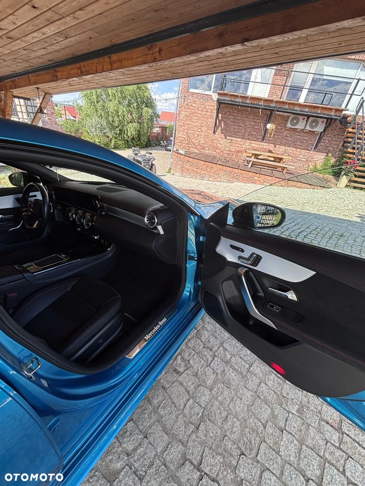 Mercedes-Benz CLA 220 mHEV 4-Matic AMG Line 8G-DCT - 7