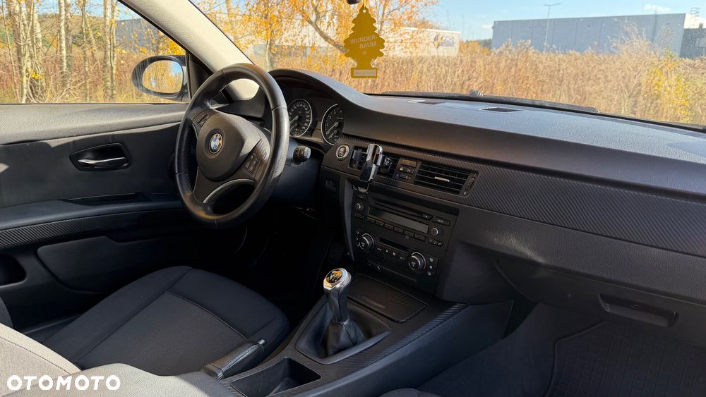 BMW Seria 3 325i - 10