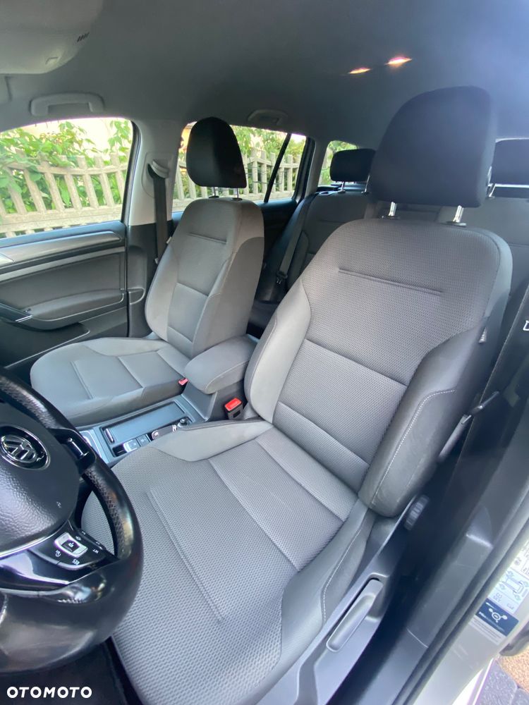 Volkswagen Golf 1.5 eTSI EVO United DSG - 16