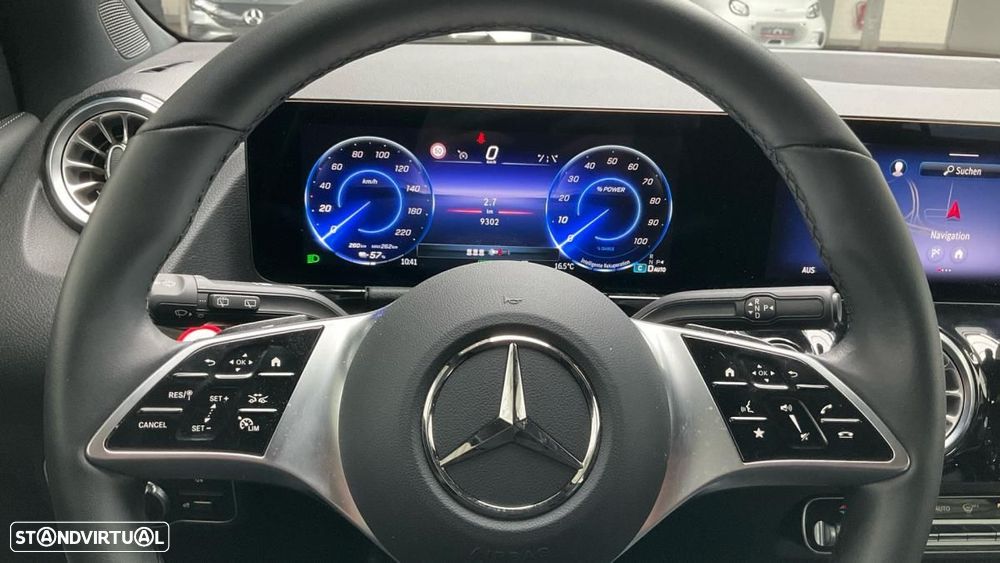 Mercedes-Benz EQA 300 4Matic - 3
