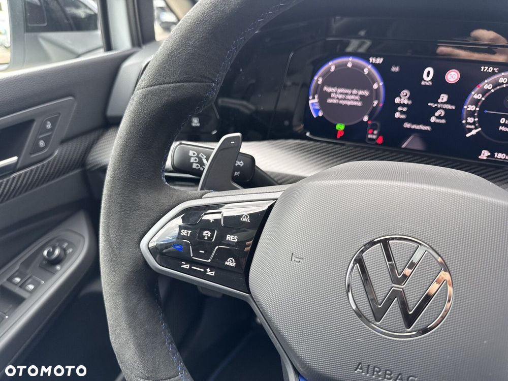 Volkswagen Golf - 27