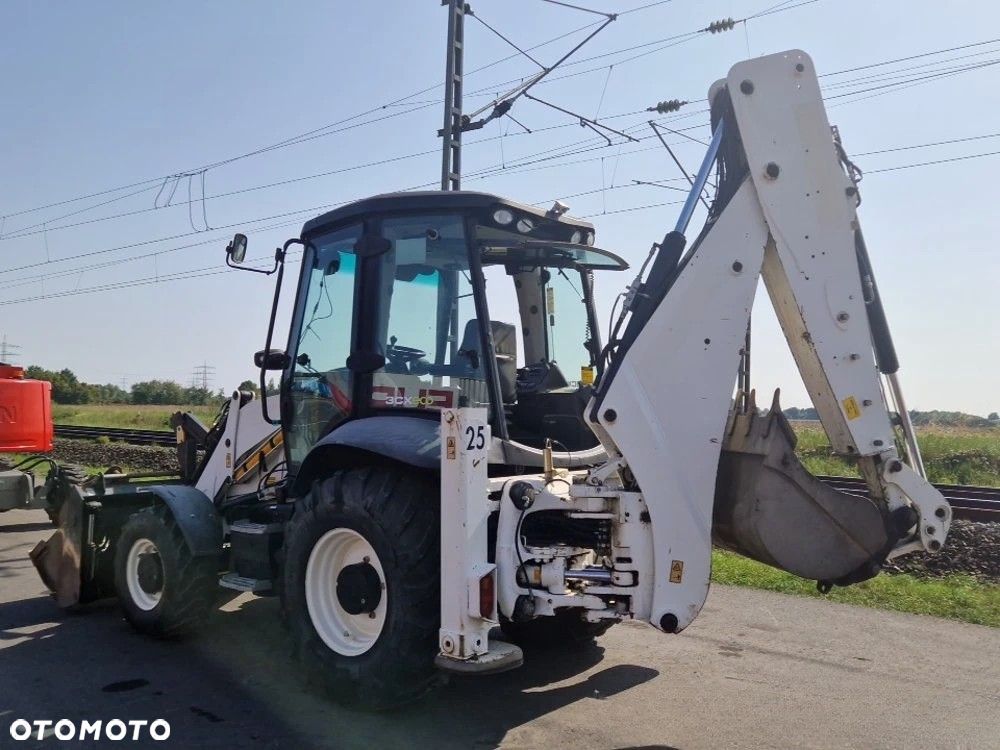 JCB 3CX 14MFWA - 4