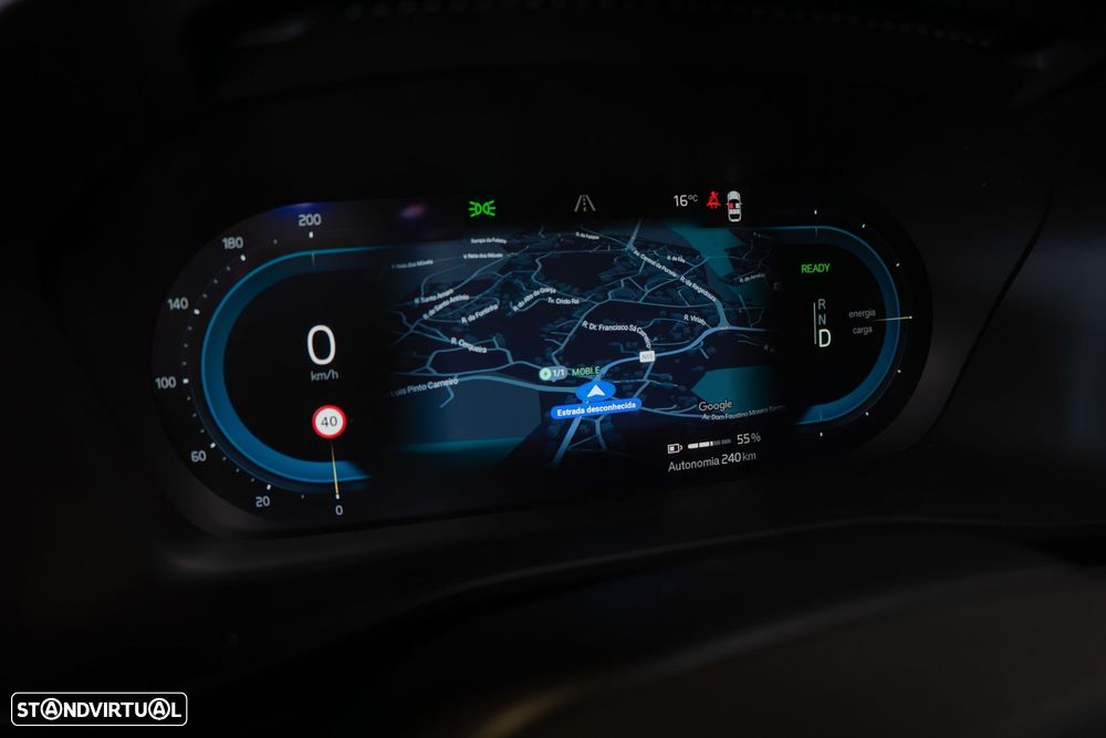 Volvo C40 Recharge Twin Motor Plus - 39