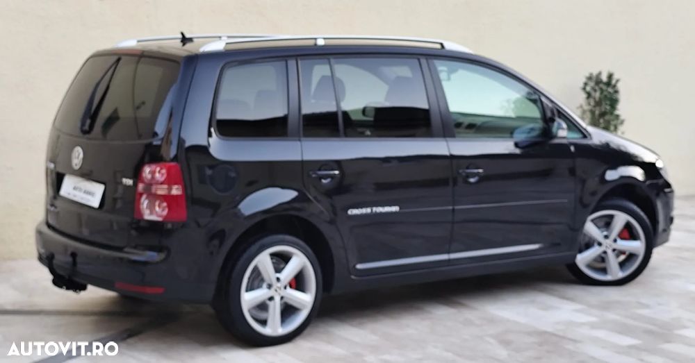 Volkswagen Touran - 3