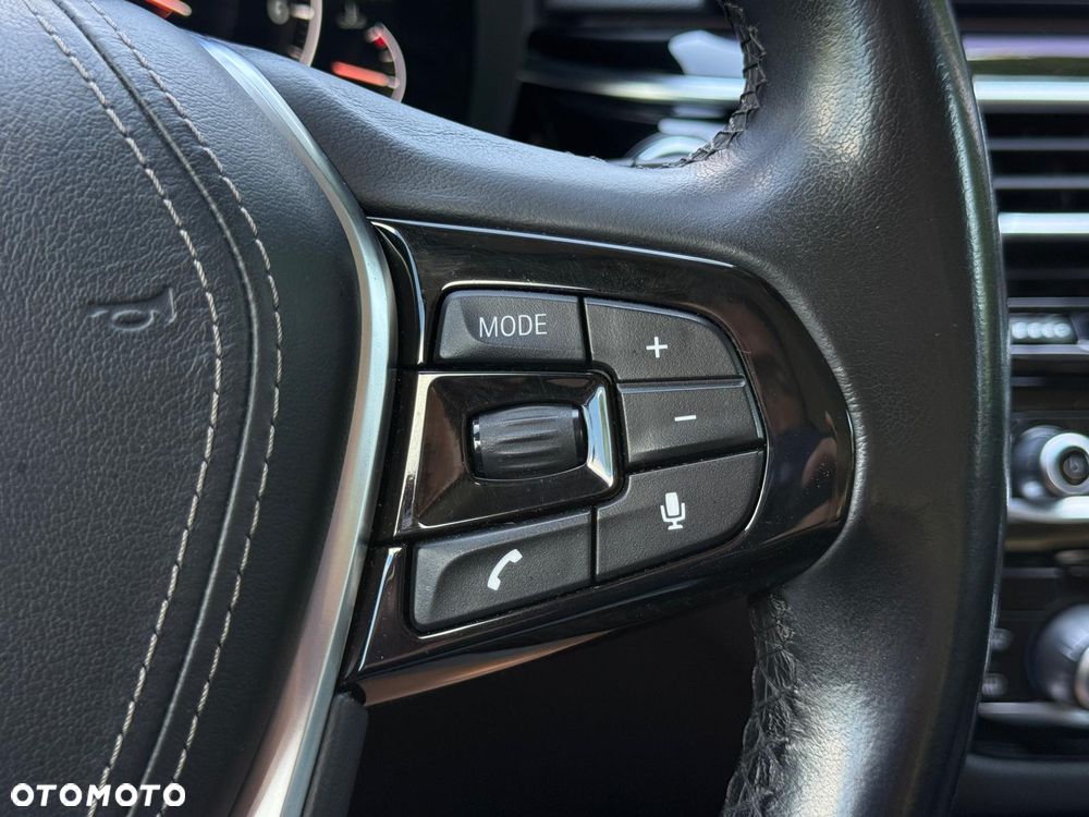 BMW Seria 5 530i Sport Line - 29