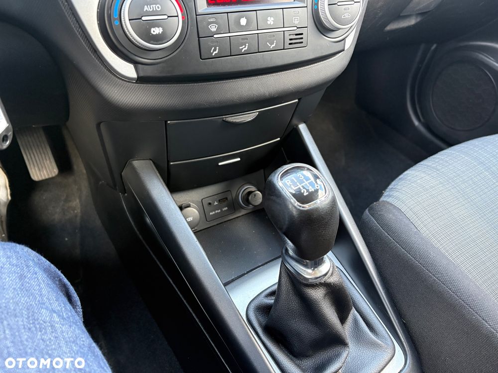 Kia Ceed 1.6 CRDi 90 Vision - 8