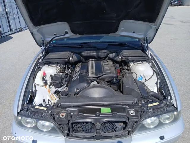 BMW Seria 5 525i - 8