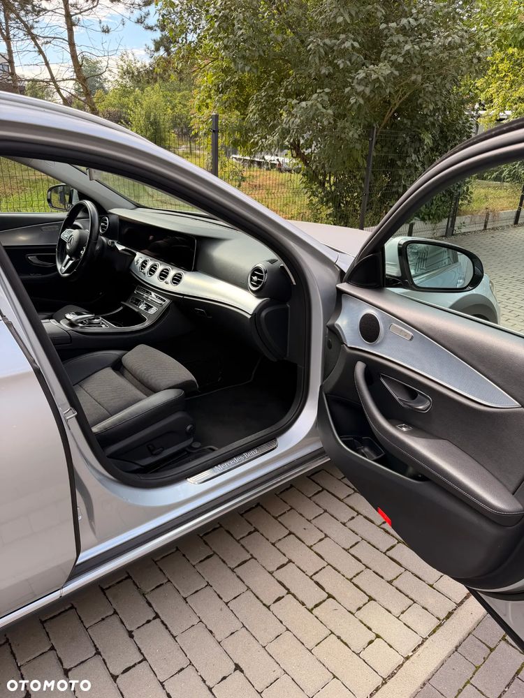 Mercedes-Benz Klasa E 220 d 4-Matic AMG - 18