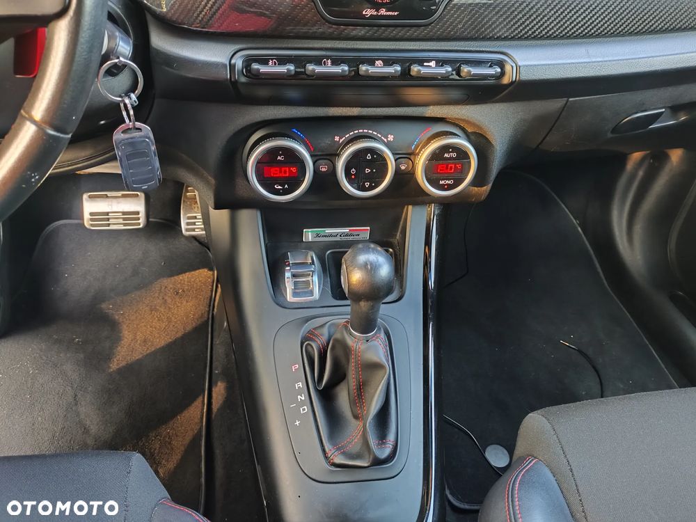 Alfa Romeo Giulietta 1.4 TB MultiAir Distinctive TCT - 27