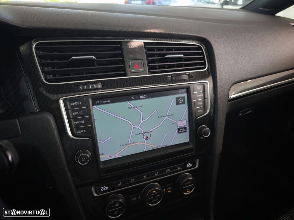 VW Golf 2.0 TSi GTi DSG - 28