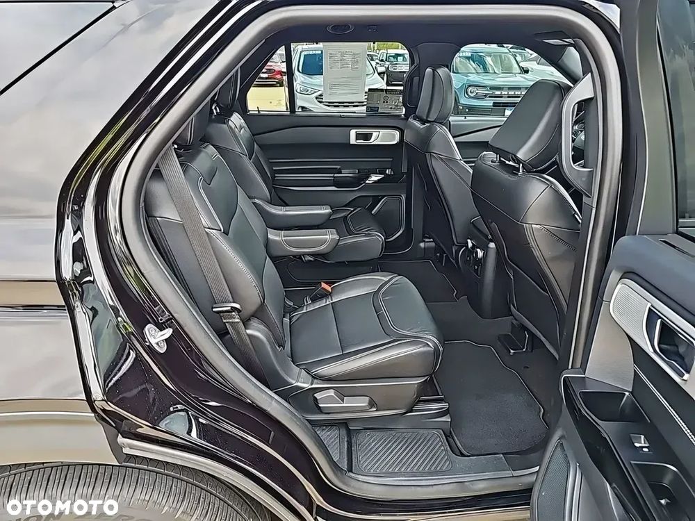 Ford Explorer ver-3-0-ecoboost-phev-4wd-st--line - 13