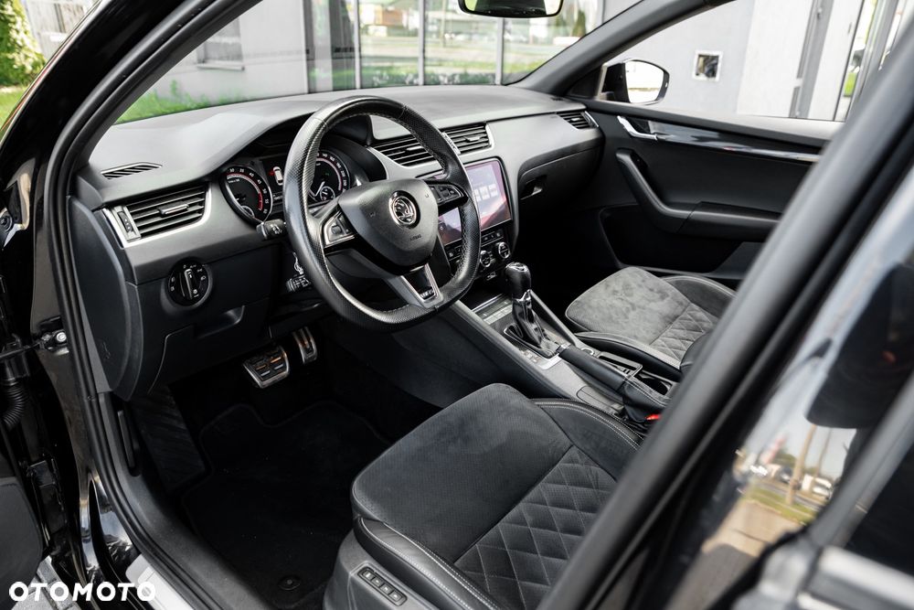 Skoda Octavia 2.0 TDI 4x4 DSG RS - 17