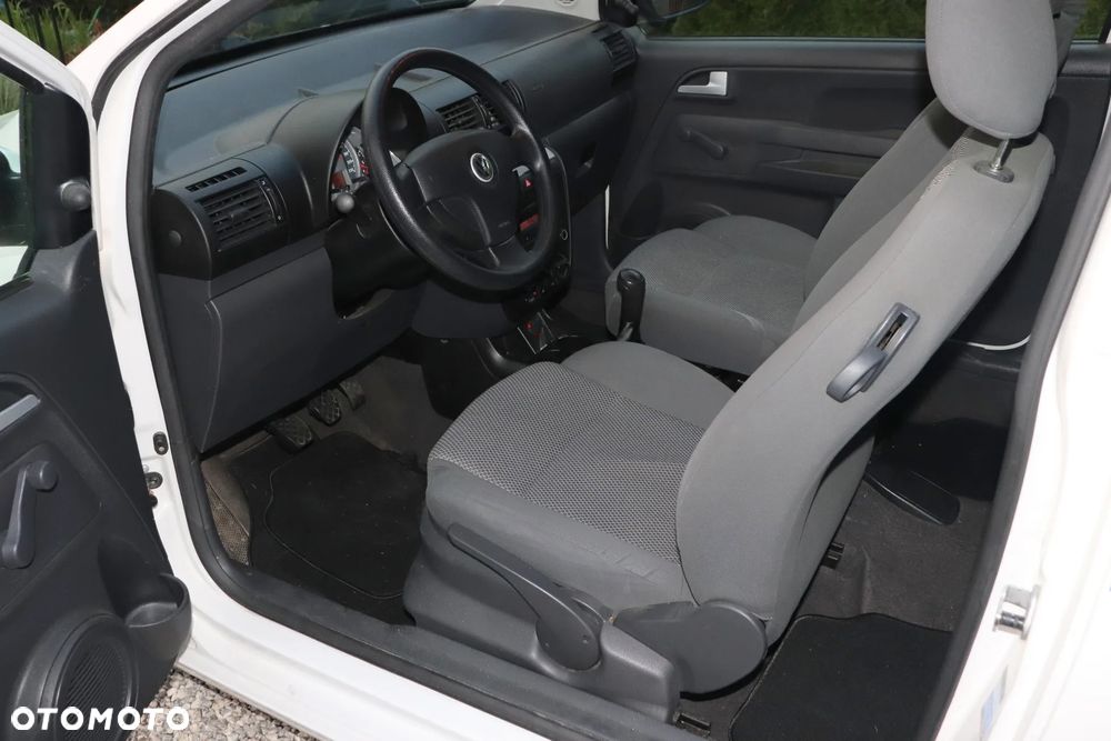 Volkswagen Fox - 4