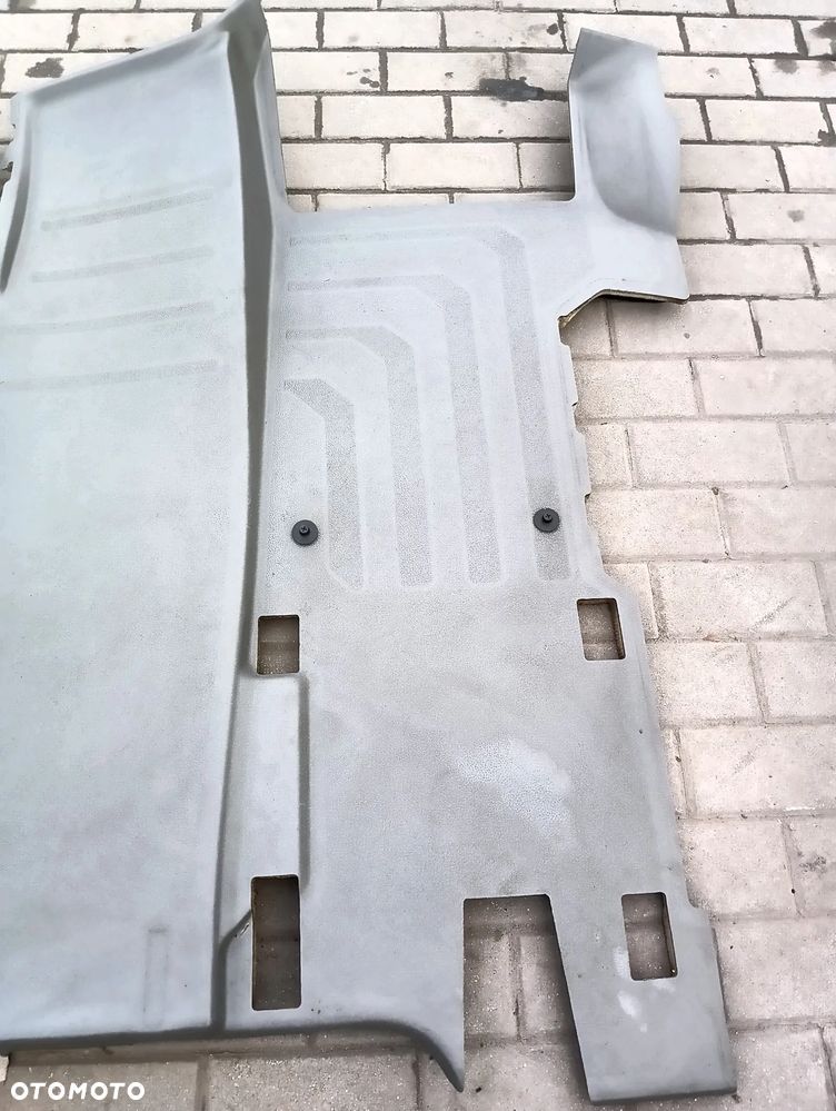 Wykładzina dywan przedni VW Crafter - 2