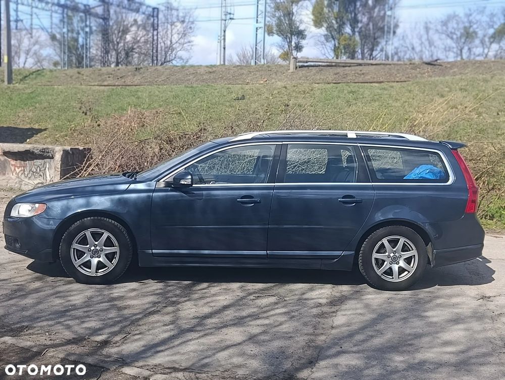 Volvo V70 D5 AWD Summum - 3