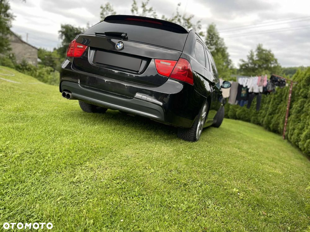 BMW Seria 3 330d xDrive DPF Touring - 8