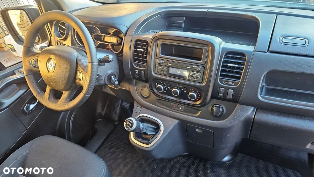Renault TRAFIC - 12