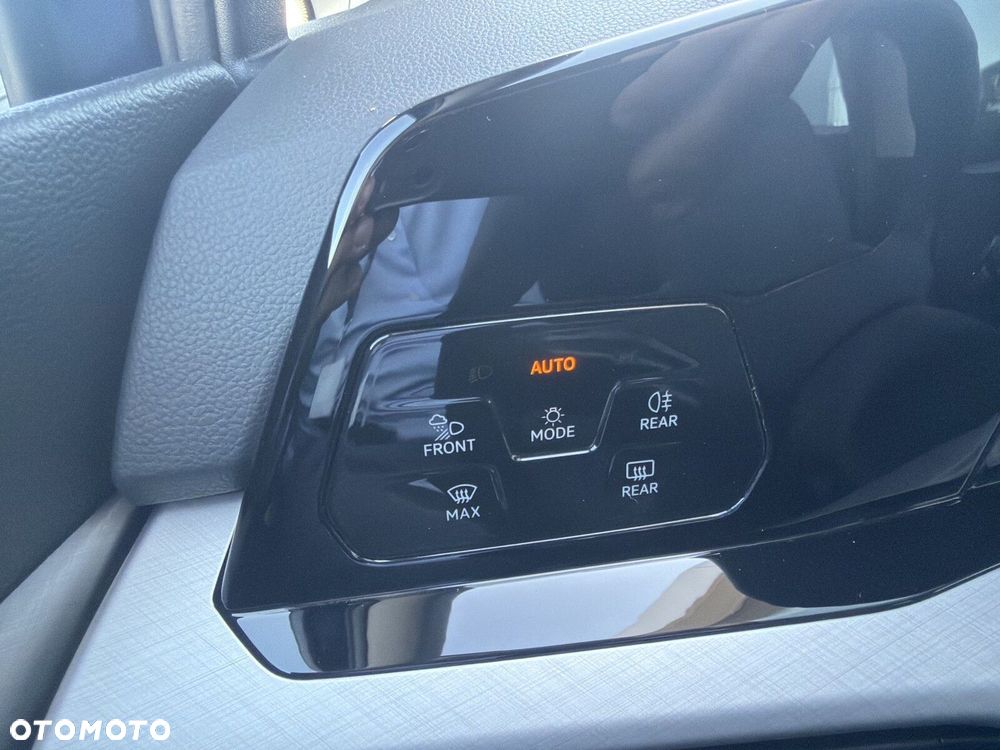 Volkswagen Golf Variant - 20