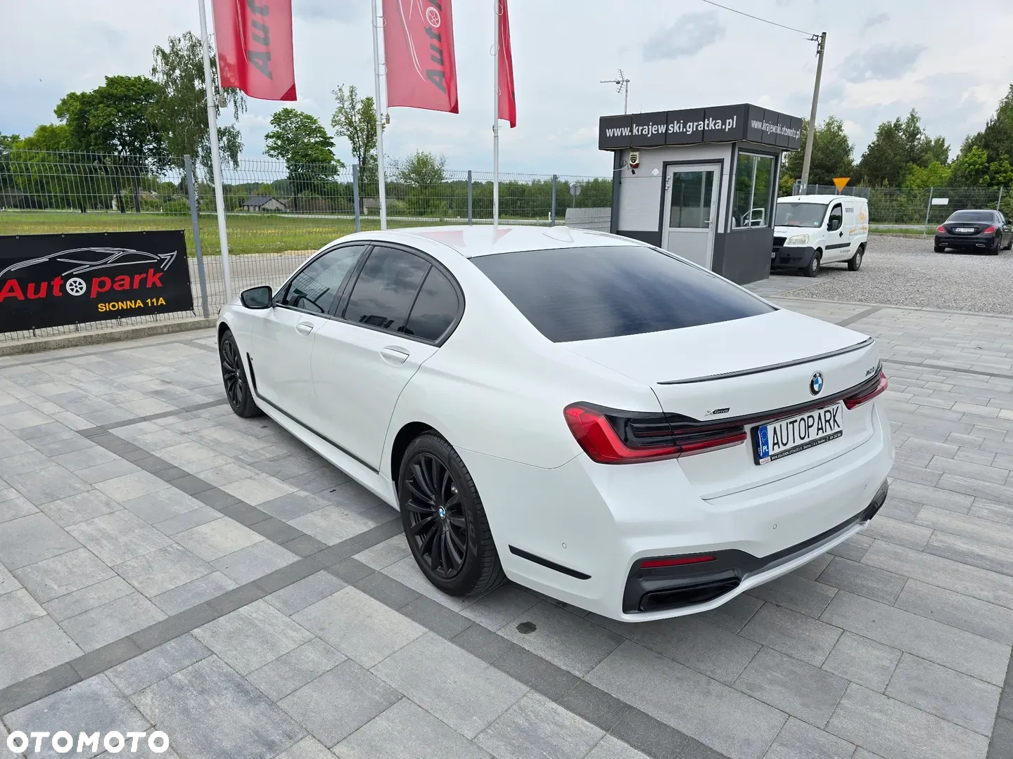 BMW Seria 7 750i xDrive sport - 15